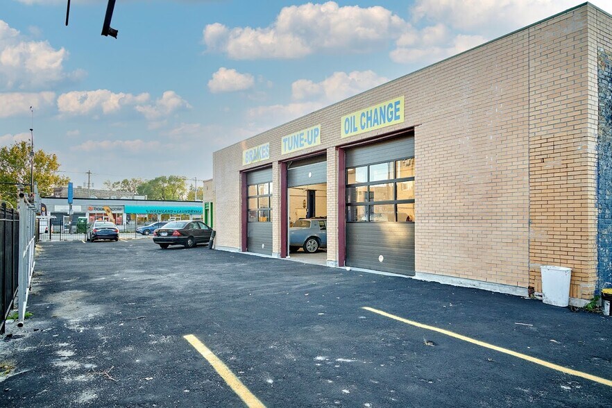 More Photos Of 3800 W Division St, Chicago Auto Salvage Facility For Lease