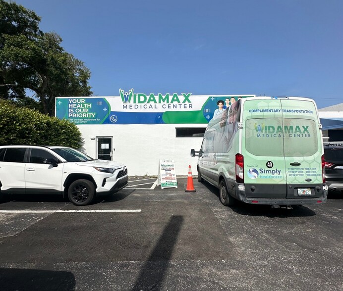 Primary Photo Of 2040 Washington St, Hollywood Medical For Lease