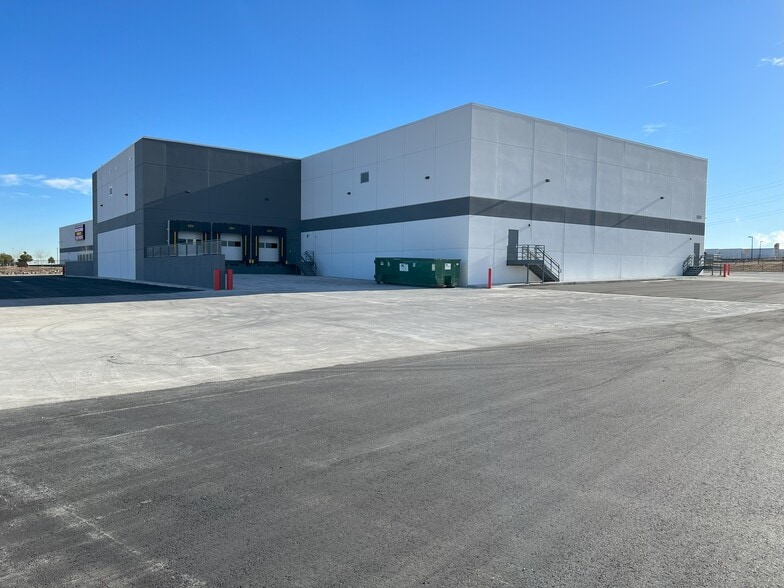 More Photos Of 1350 W 62nd Ave, Denver Warehouse For Lease
