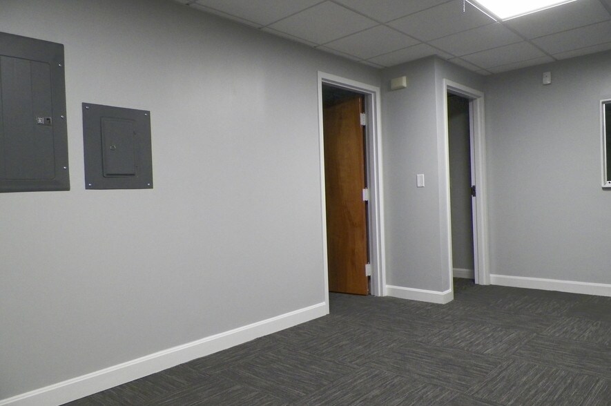 More Photos Of 1075 Smith St, Providence Medical For Lease