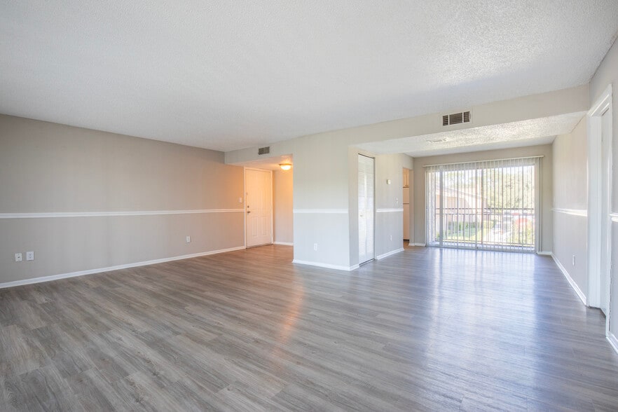 More Photos Of 5473 27th St S, Saint Petersburg Apartments For Sale