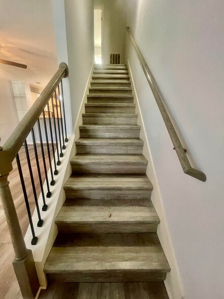 More Photos Of 1430 E Main St, Murfreesboro Multifamily For Sale