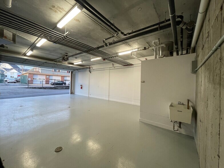 More Photos Of 42 Felton St, Waltham Warehouse For Lease