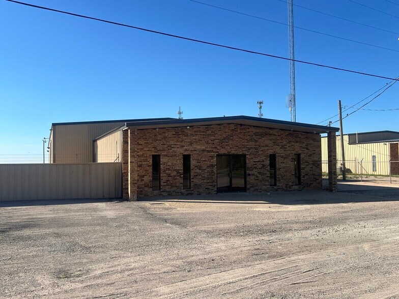 More Photos Of 6610 E Hwy 80 & 6618 E Hwy 80, Midland Industrial For Sale