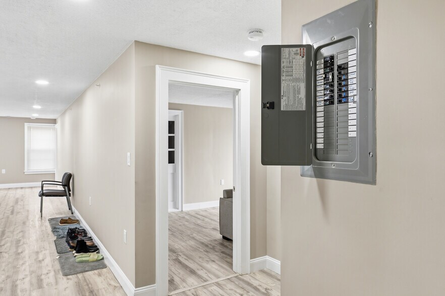 More Photos Of 47 Chelmsford St, Chelmsford Storefront Retail Residential For Sale