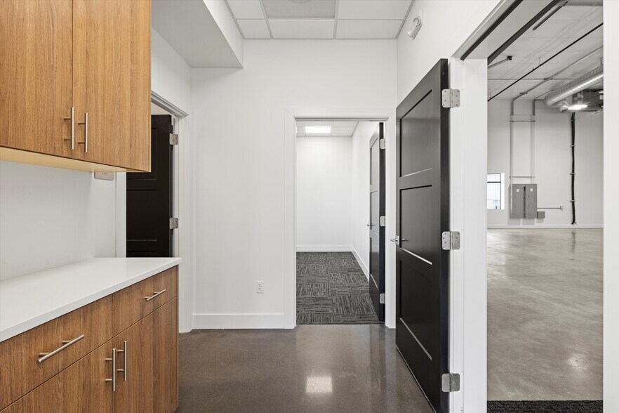 More Photos Of 2517 Logan St, Richland Service For Sale