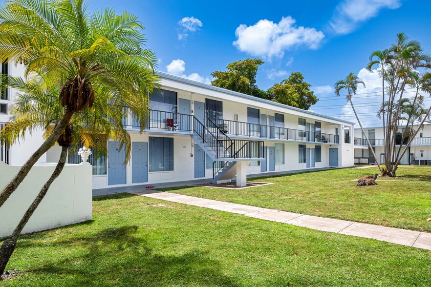 Primary Photo Of 3870 N Andrews Ave, Oakland Park Apartments For Sale