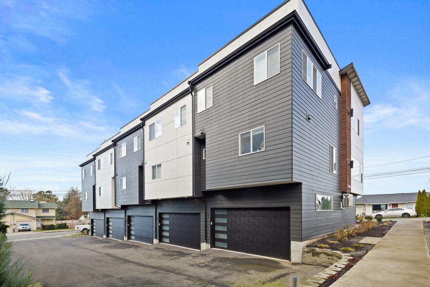 More Photos Of 8524 19th St W, Tacoma Apartments For Sale