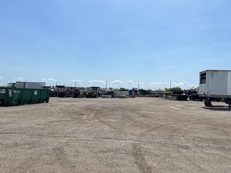 More Photos Of 3595 118th Ave N, Clearwater Auto Salvage Facility For Sale