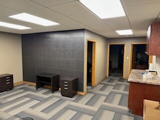 More Photos Of 220 4th Ave, Rochelle Warehouse For Lease