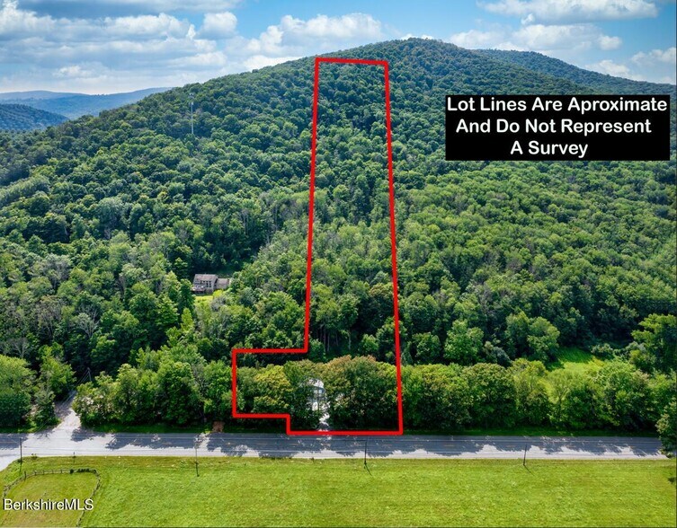 More Photos Of 1099 New Ashford Rd, Williamstown Veterinarian Kennel For Sale