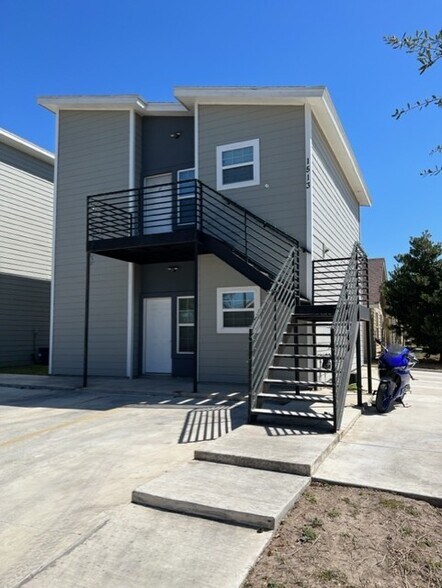 More Photos Of 1513 Quitaca Dr, Edinburg Apartments For Sale