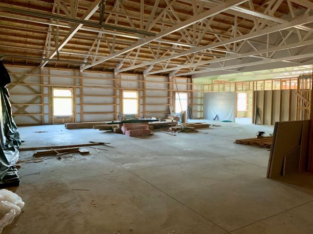 More Photos Of 7334 E Duck Lake Rd, Lake Leelanau Showroom For Sale