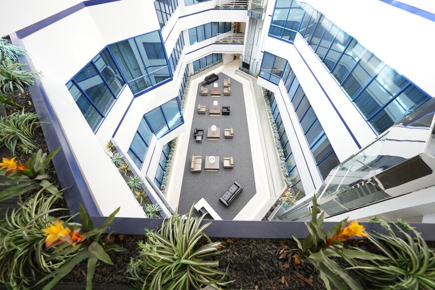 More Photos Of 1330 Inverness Dr, Colorado Springs Office For Lease