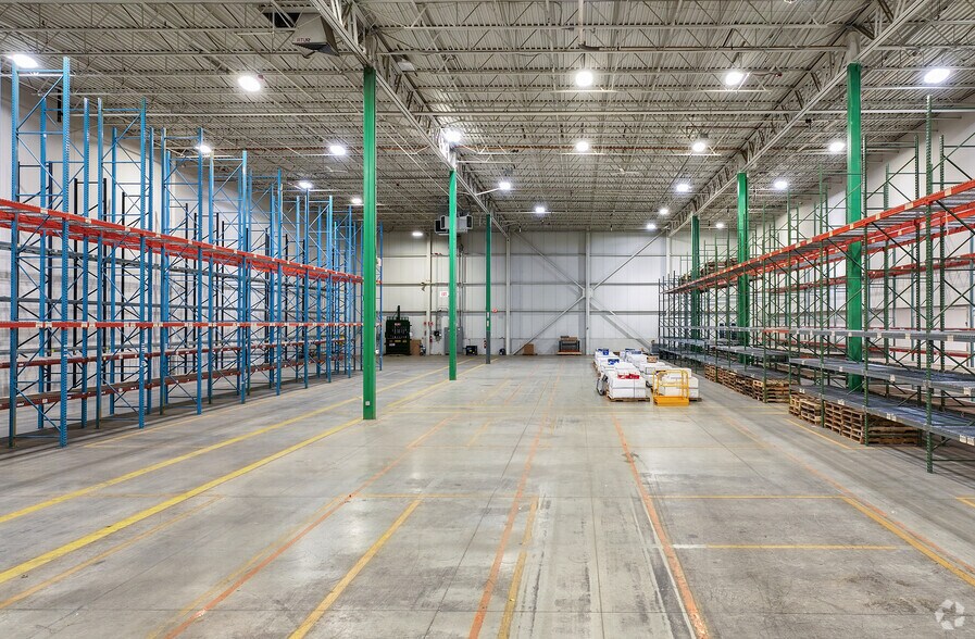 More Photos Of 300 Jubilee Dr, Peabody Manufacturing For Lease