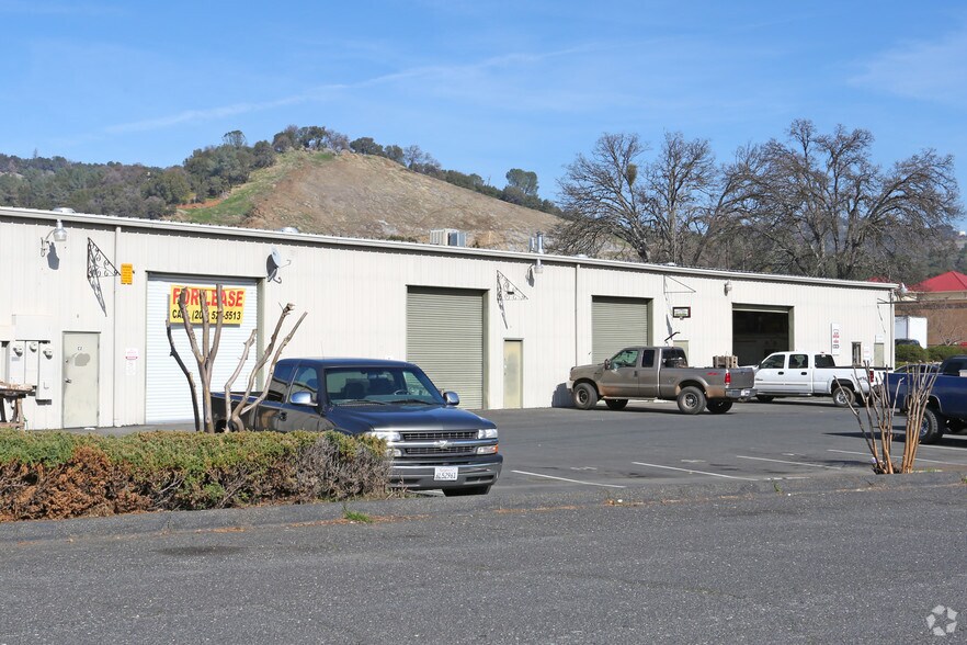 More Photos Of 19506 Industrial Dr, Sonora Warehouse For Lease