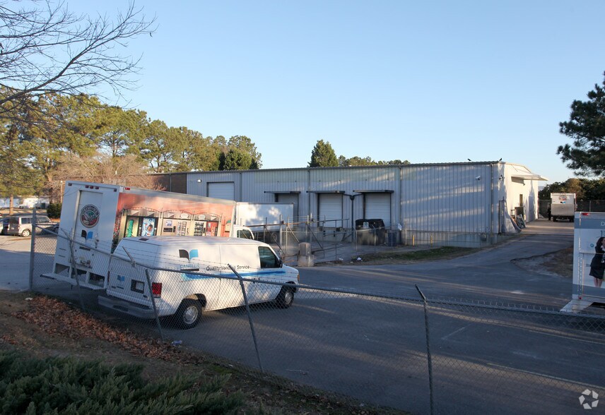 More Photos Of 3701 Conquest Dr, Garner Light Distribution For Lease