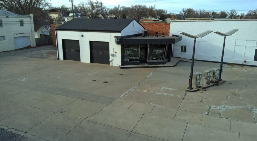 More Photos Of 803 N Lincoln Ave, York Flex For Sale