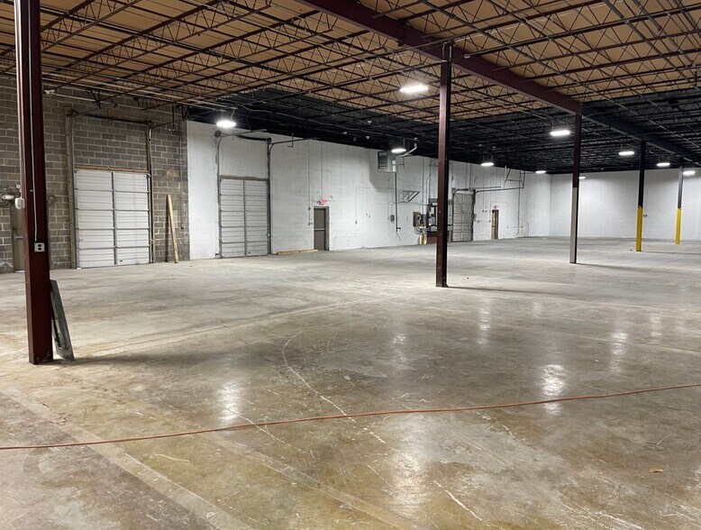 More Photos Of 4450 Commerce Cir SW, Atlanta Distribution For Lease