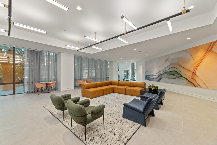 More Photos Of 8350 N Central Expy, Dallas Unknown For Lease