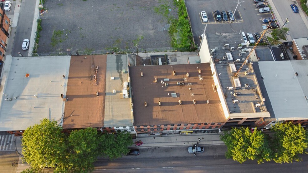More Photos Of 183 King St E, Hamilton Storefront Retail Residential For Sale