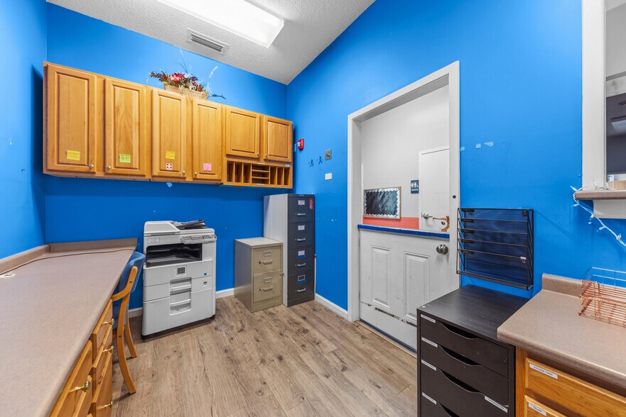 More Photos Of 480 Henrietta St, Kingsland Flex For Sale
