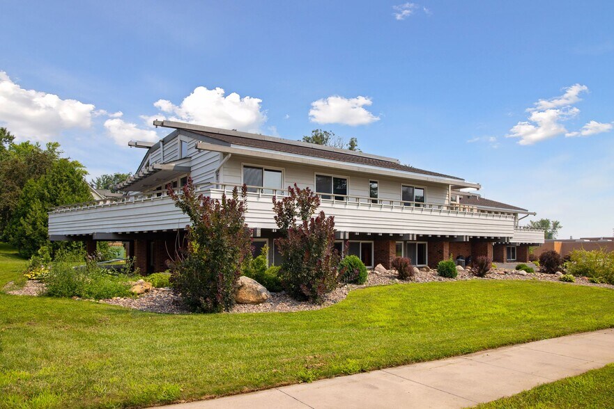 More Photos Of 6303 Osgood Ave N, Stillwater Medical For Lease