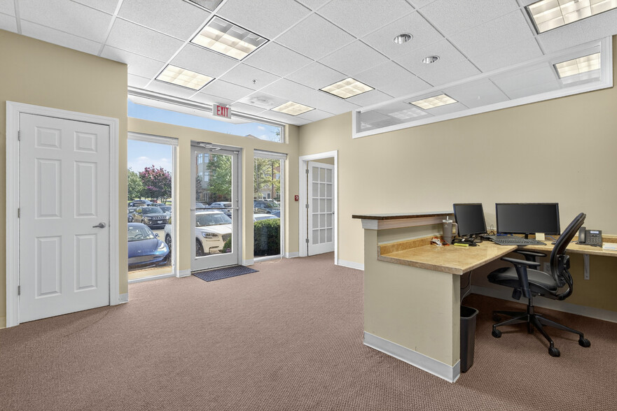 More Photos Of 46165 Westlake Dr, Sterling Medical For Sale