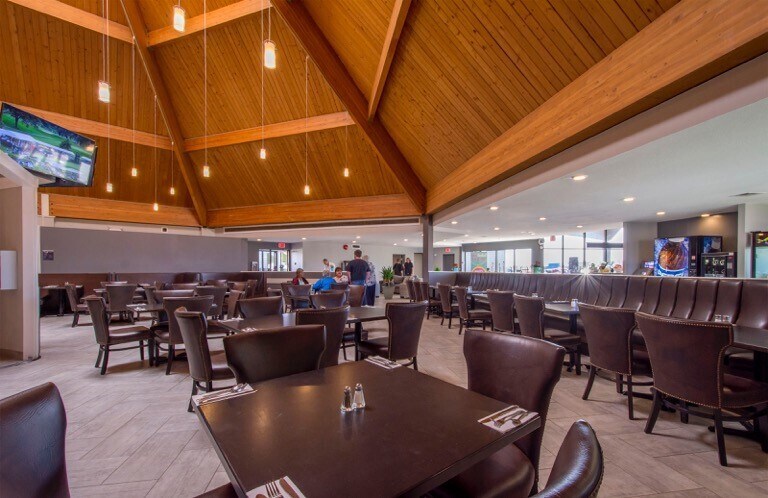 More Photos Of 9820 100 Ave, Hythe Hotel For Sale