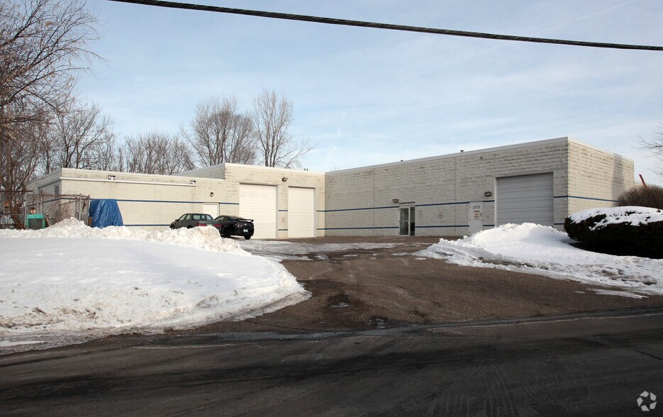 More Photos Of 4155 Old Sibley Memorial Hwy, Eagan Research And Development For Lease