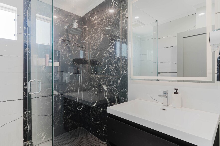 More Photos Of 4405 Ventura Canyon Ave, Sherman Oaks Apartments For Sale