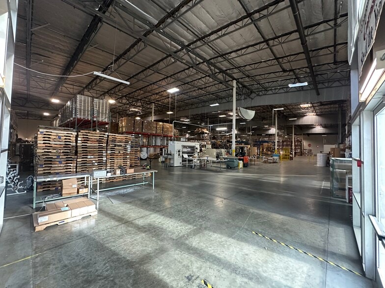 More Photos Of 1522 Bentley Dr, Corona Warehouse For Lease