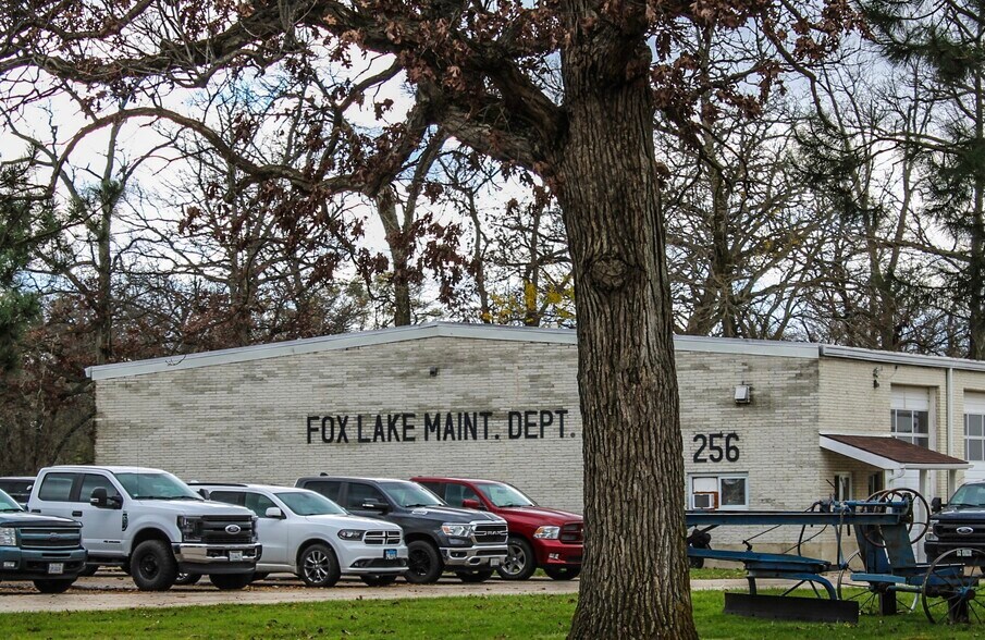 More Photos Of 69 Washington St, Fox Lake General Retail For Sale
