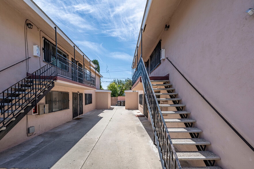 More Photos Of 436 E Market St, Long Beach Apartments For Sale