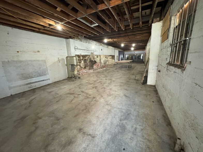 More Photos Of 1328 W Broad St, Columbus Freestanding For Lease