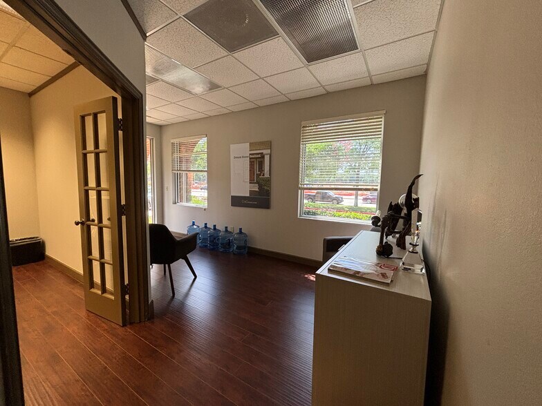 More Photos Of 3200 Long Prairie Rd, Flower Mound Office Residential For Lease