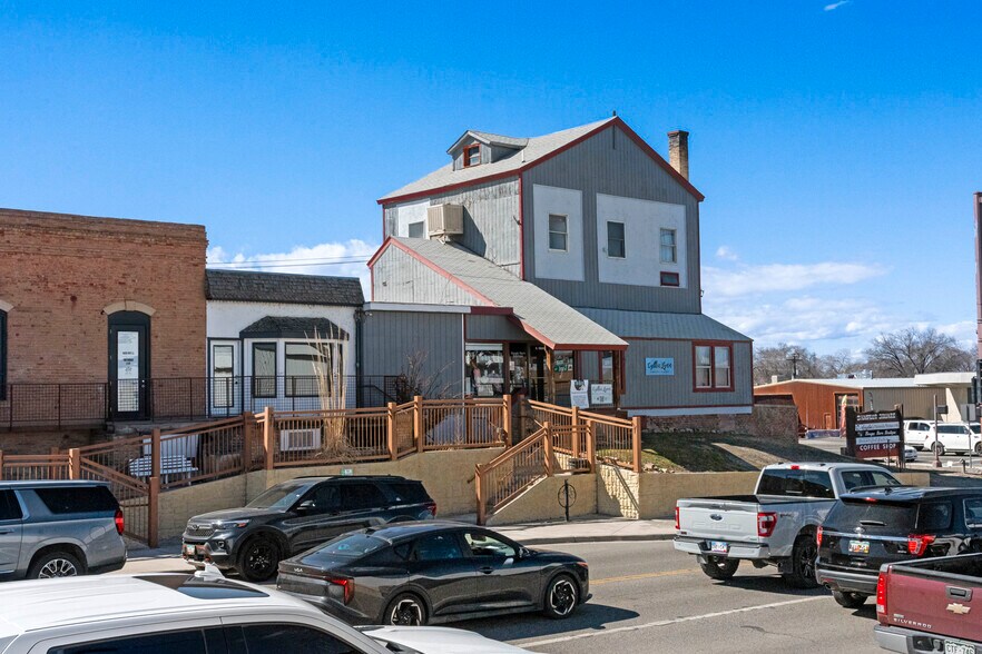 More Photos Of 8 S Grand Ave, Montrose Storefront Retail Residential For Lease