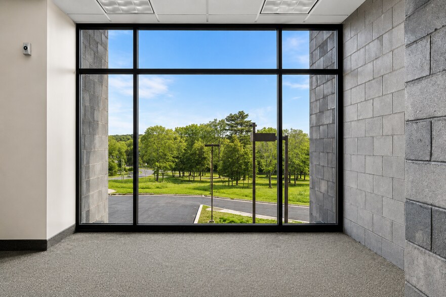 More Photos Of 183 Providence New London Tpke, North Stonington Unknown For Lease