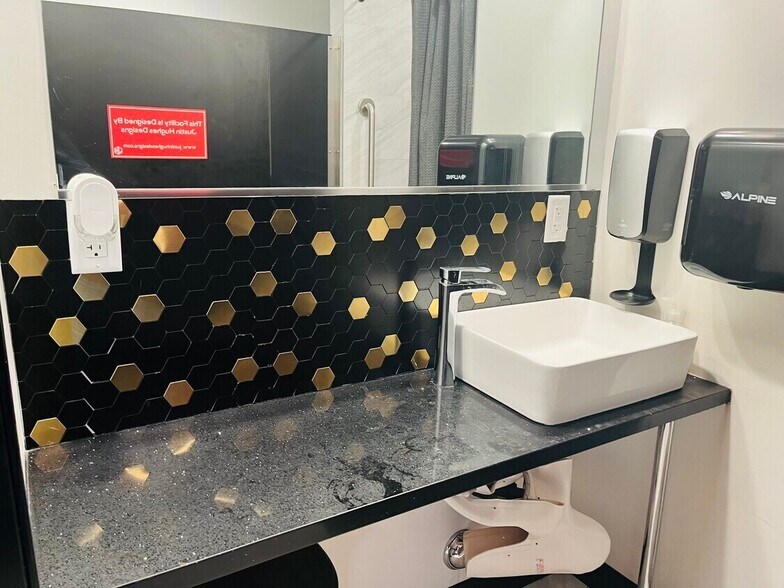 More Photos Of 353 E Bonneville Ave, Las Vegas Apartments For Lease