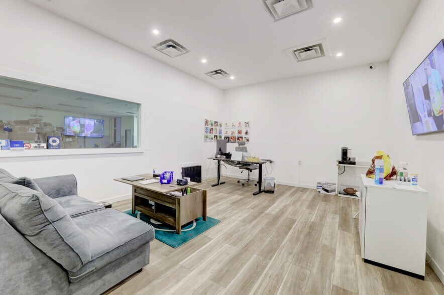 More Photos Of 174 Main Ave, Wallington Warehouse For Sale