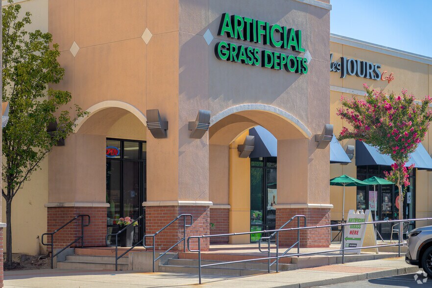 More Photos Of 9400 Fairway Dr, Roseville Storefront For Lease