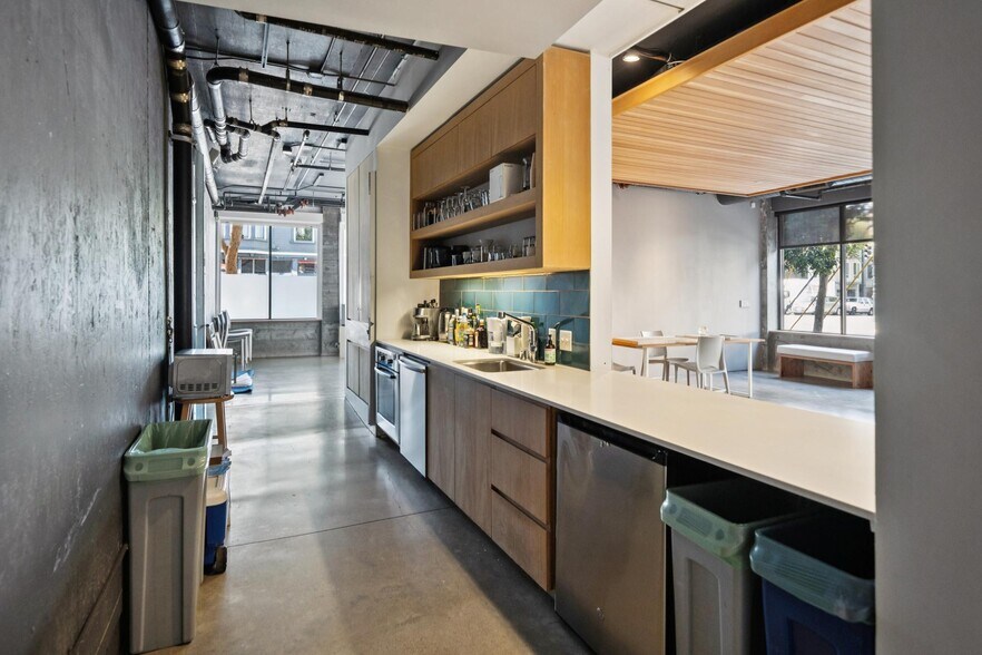 More Photos Of 2405 Folsom St, San Francisco Multifamily For Sale