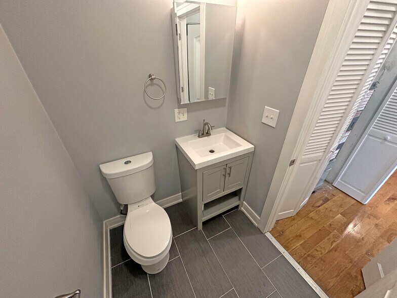 More Photos Of 4957 S Calumet Ave, Chicago Apartments For Sale