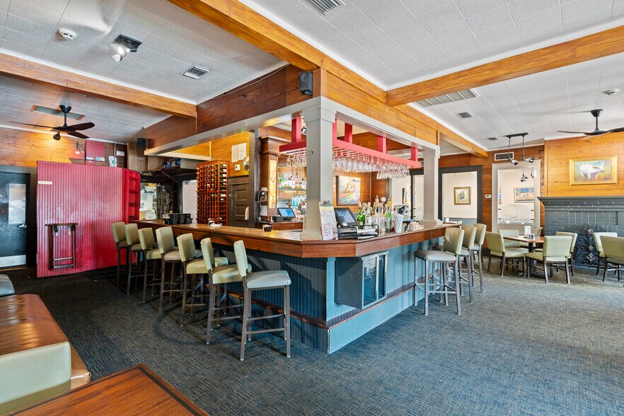 More Photos Of 4206 Duval St, Austin Restaurant For Lease