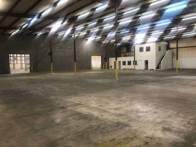 More Photos Of 2709 Walkup Ave, Monroe Warehouse For Lease