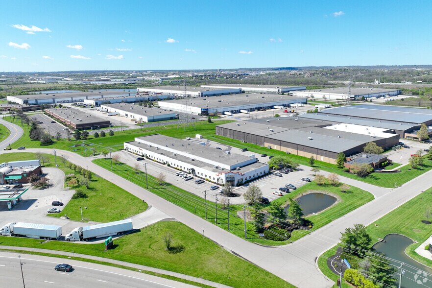 More Photos Of 5635-5653 Union Centre Dr, West Chester Warehouse For Lease