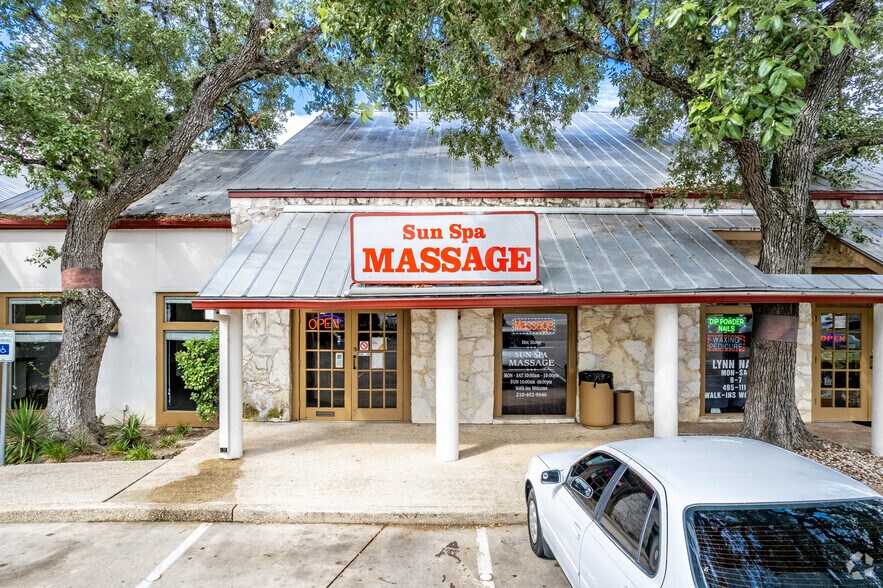More Photos Of 2950 Thousand Oaks Dr, San Antonio Unknown For Lease