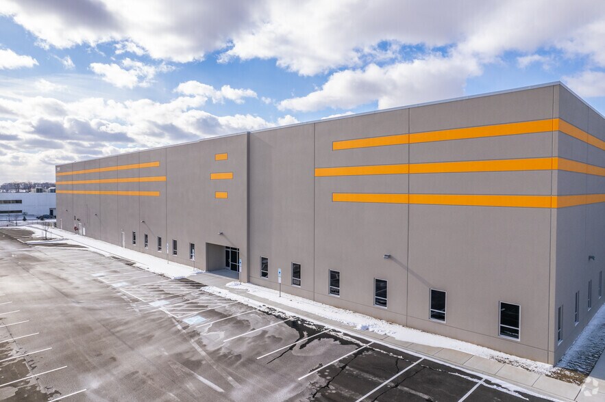 More Photos Of 2100 AM Dr, Quakertown Warehouse For Lease