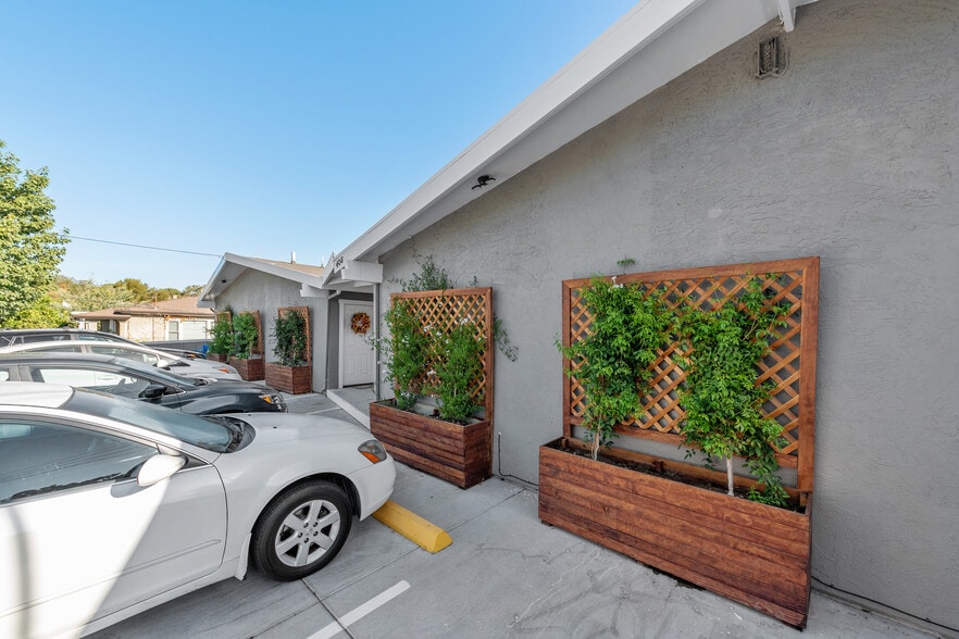 More Photos Of 408 Keller St, Petaluma Apartments For Sale