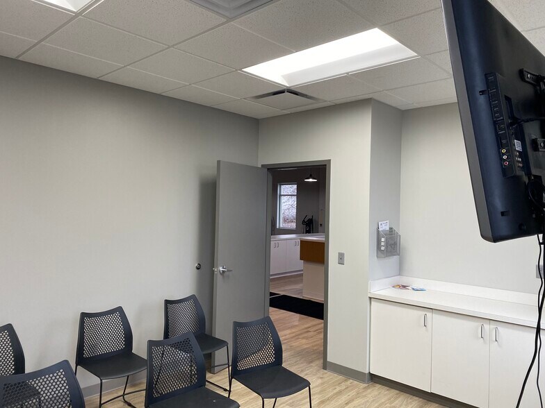 More Photos Of 6031-6045 Transit Rd, East Amherst Unknown For Lease